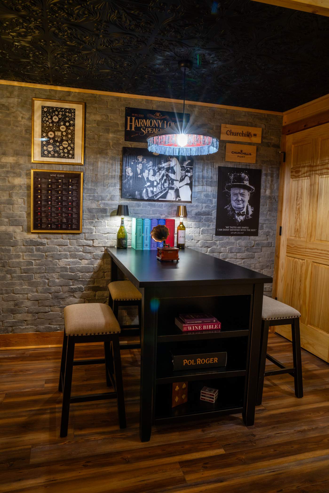 Speakeasy lounge