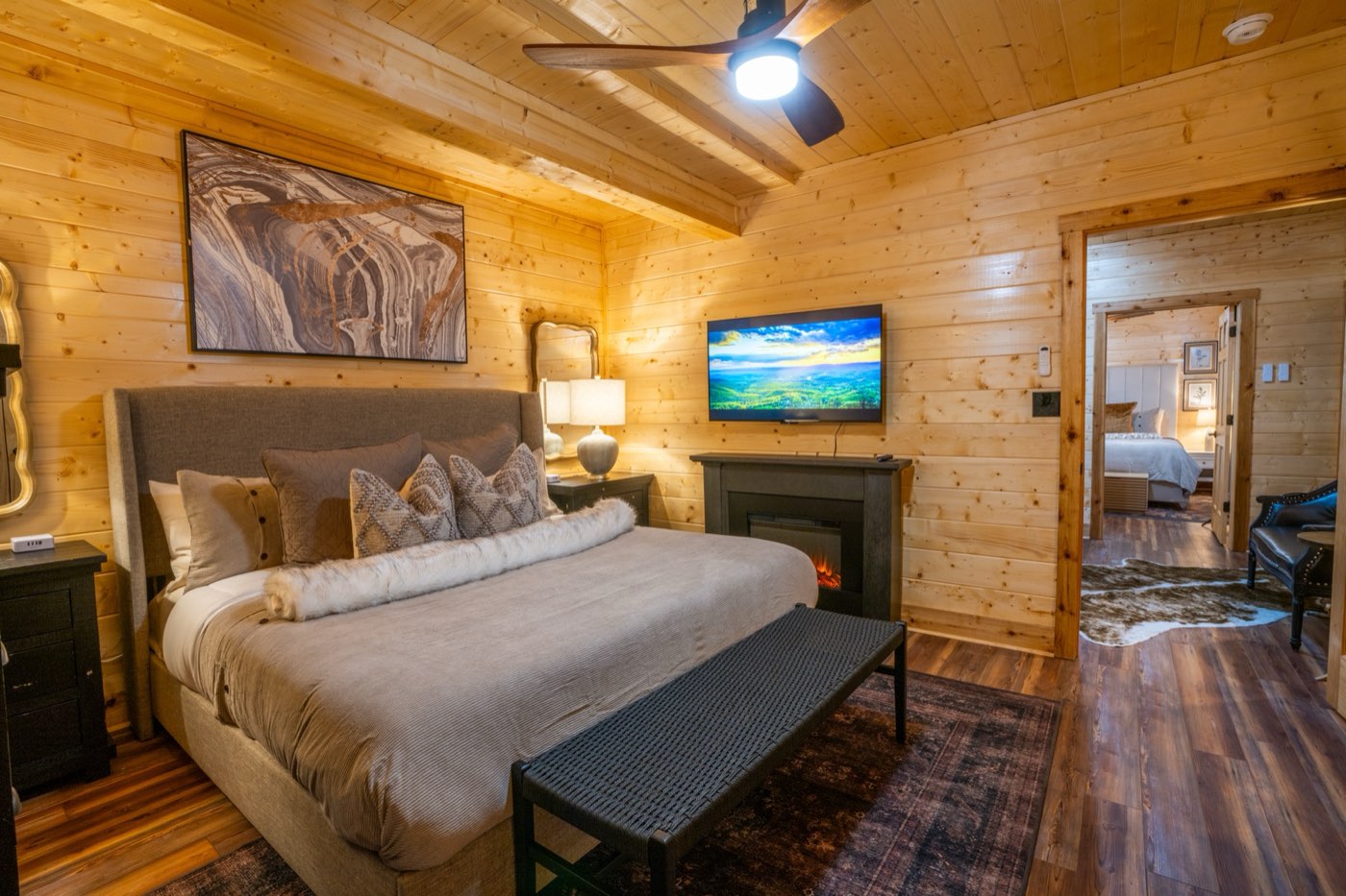 Guest bedroom detail