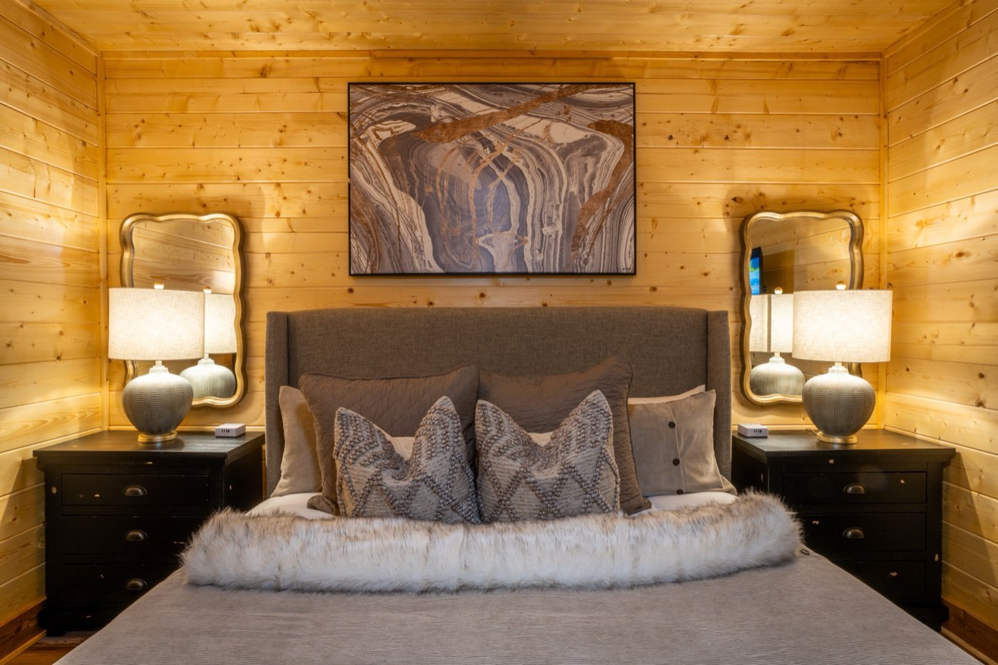 Guest bedroom ambiance